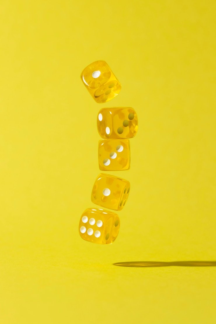 Beragam jenis permainan kasino dan taruhan olahraga yang tersedia pada platform
